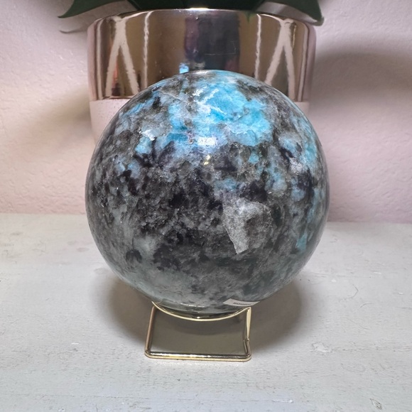 1.3 kg Amazonite Sphere - Picture 5 of 5